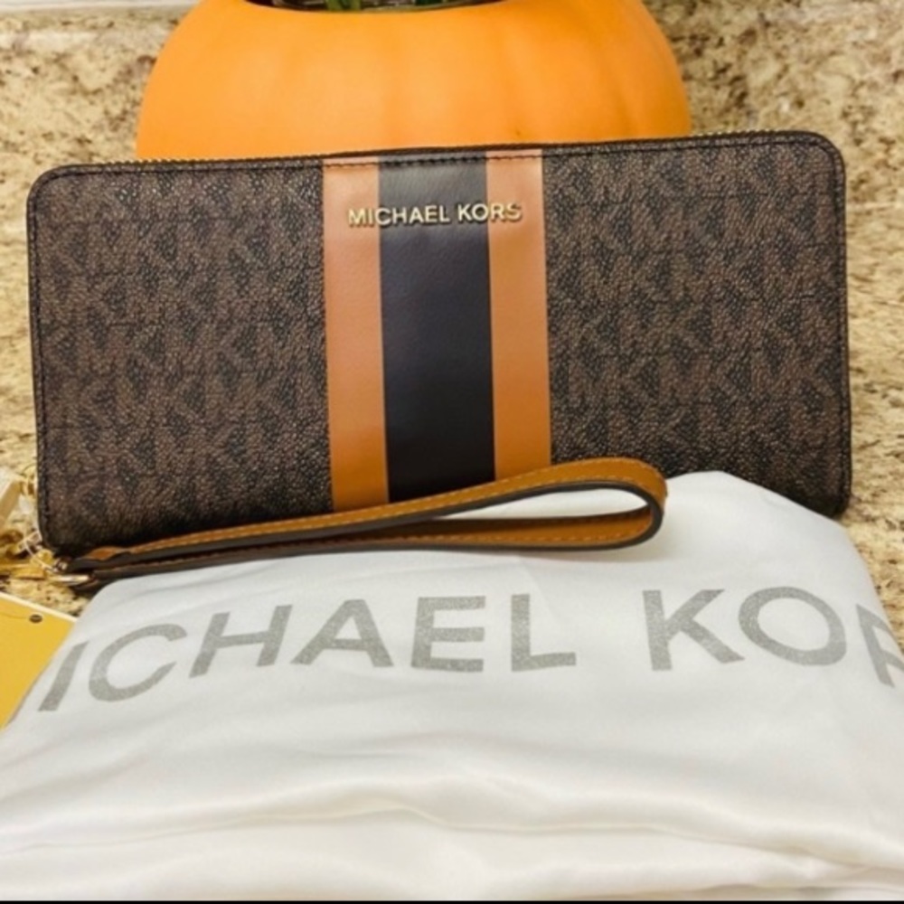 Michael KORS Center Stripe Large Wallet